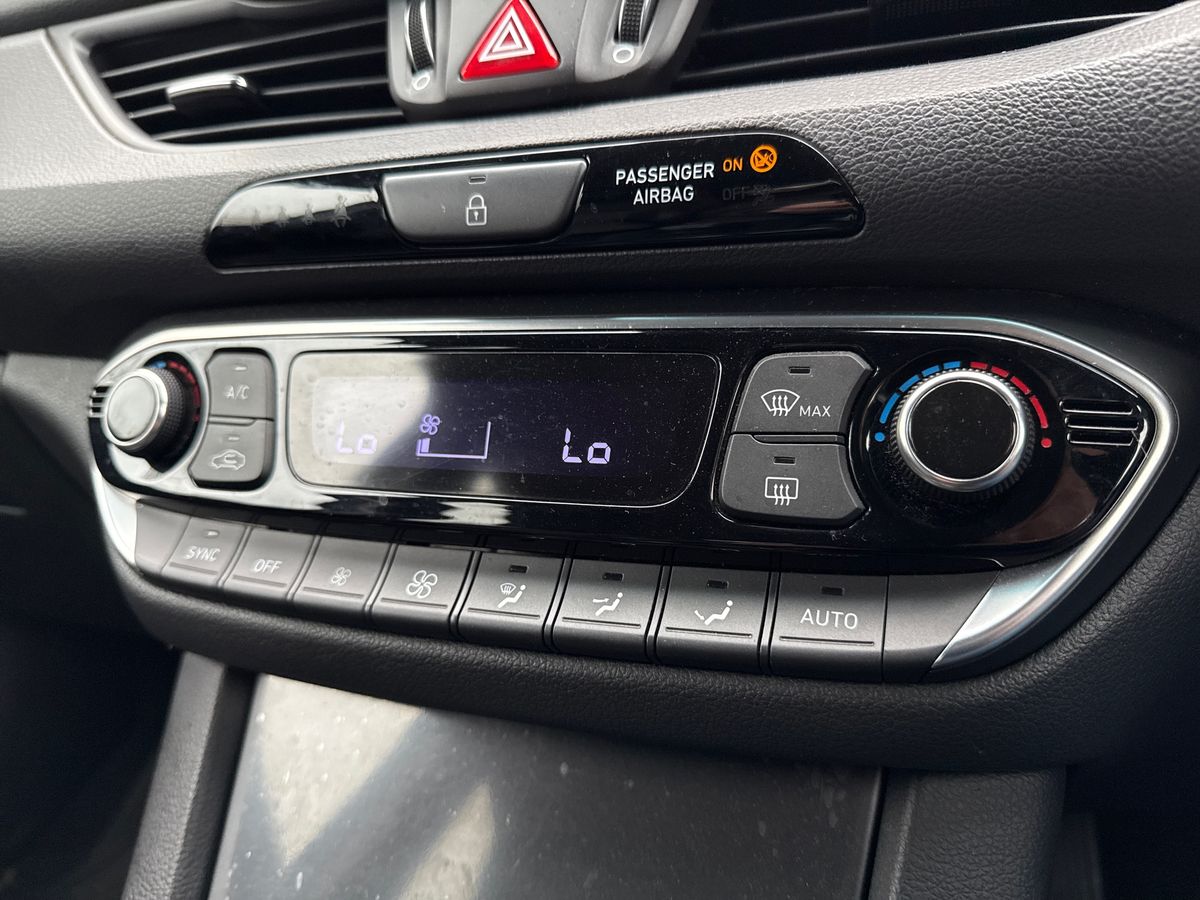 Used Hyundai i30 2018 for sale - 77244654: Photo 18