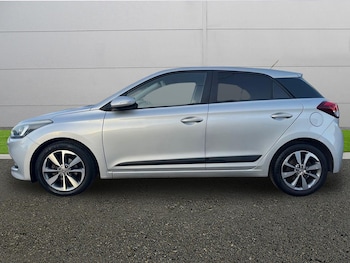 Used Hyundai i20 2016 for sale - 77755613: Photo