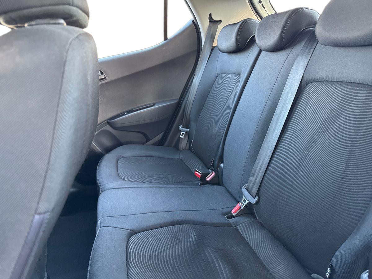 Used Hyundai i10 2018 for sale - 77959977: Photo 11