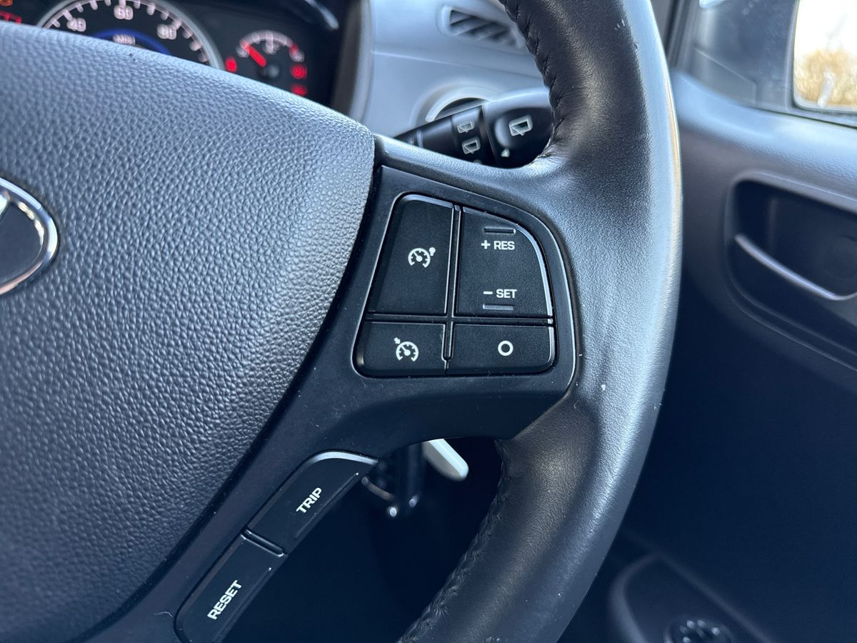 Used Hyundai i10 2018 for sale - 77959977: Photo 17