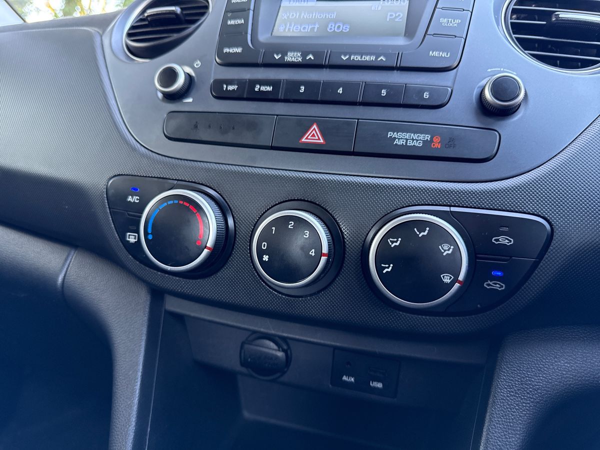 Used Hyundai i10 2018 for sale - 77959977: Photo 18