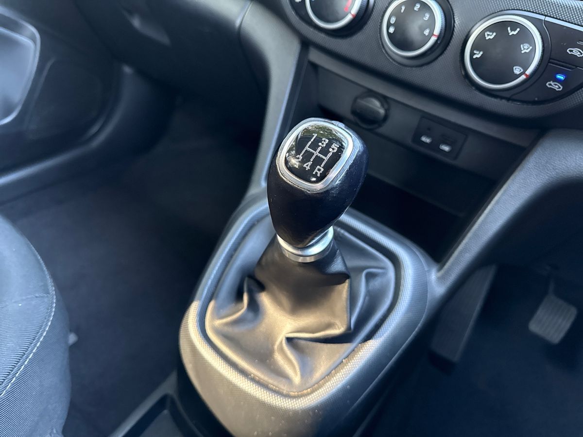 Used Hyundai i10 2018 for sale - 77959977: Photo 19