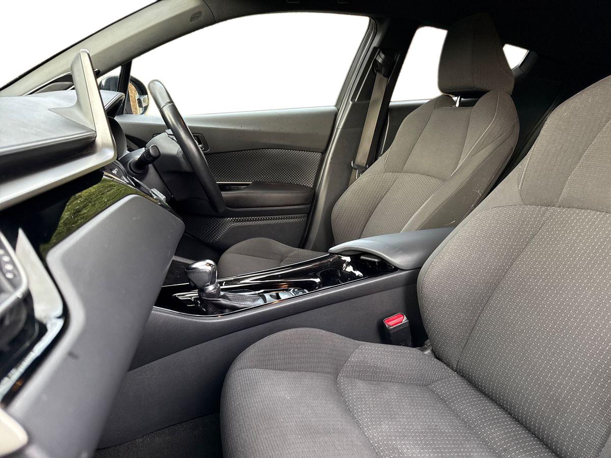 Used Toyota C-HR 2018 for sale - 77346879: Photo 10