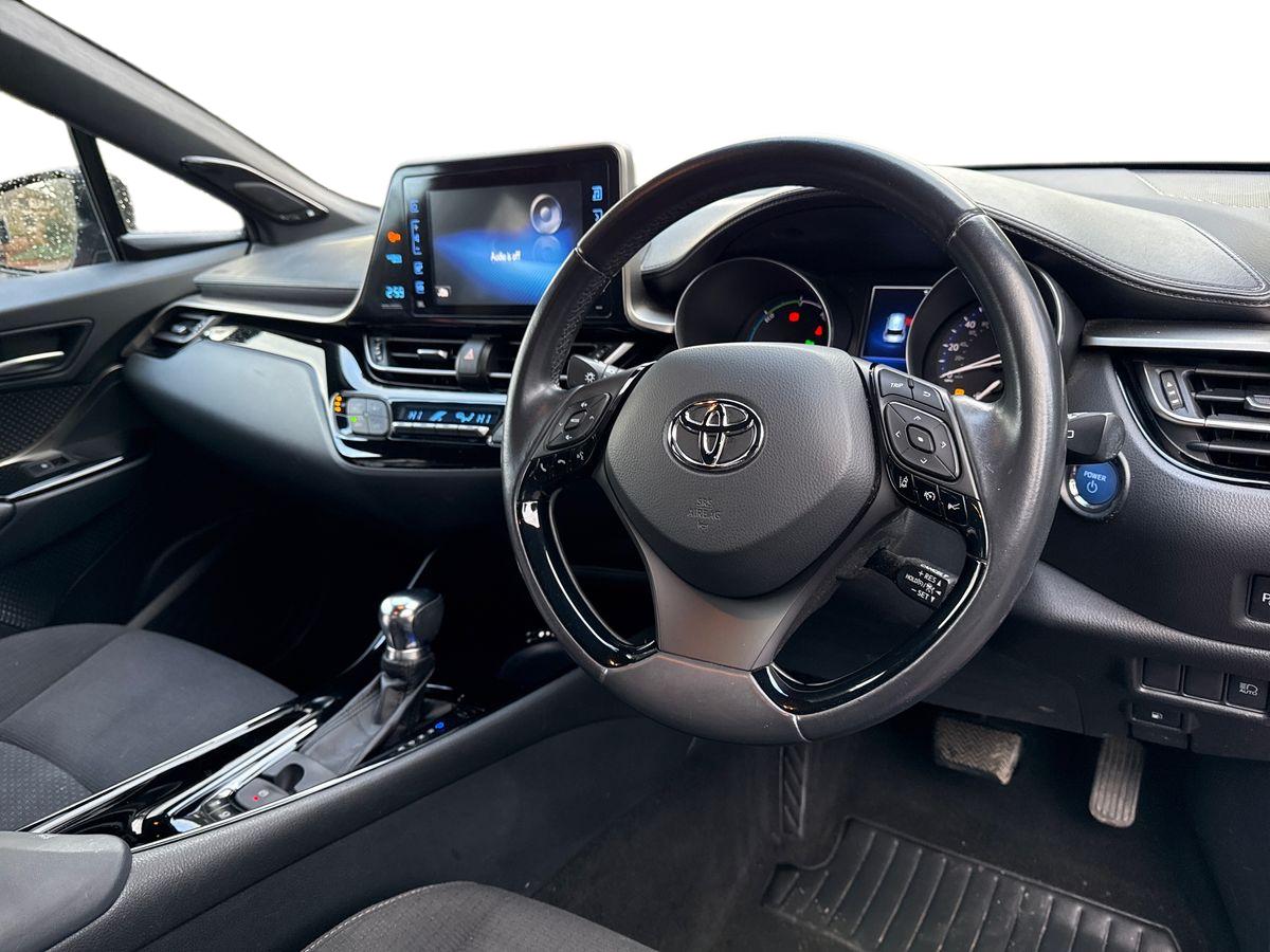 Used Toyota C-HR 2018 for sale - 77346879: Photo 15