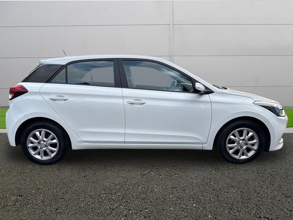 Used Hyundai i20 2017 for sale - 78172610: Photo 8