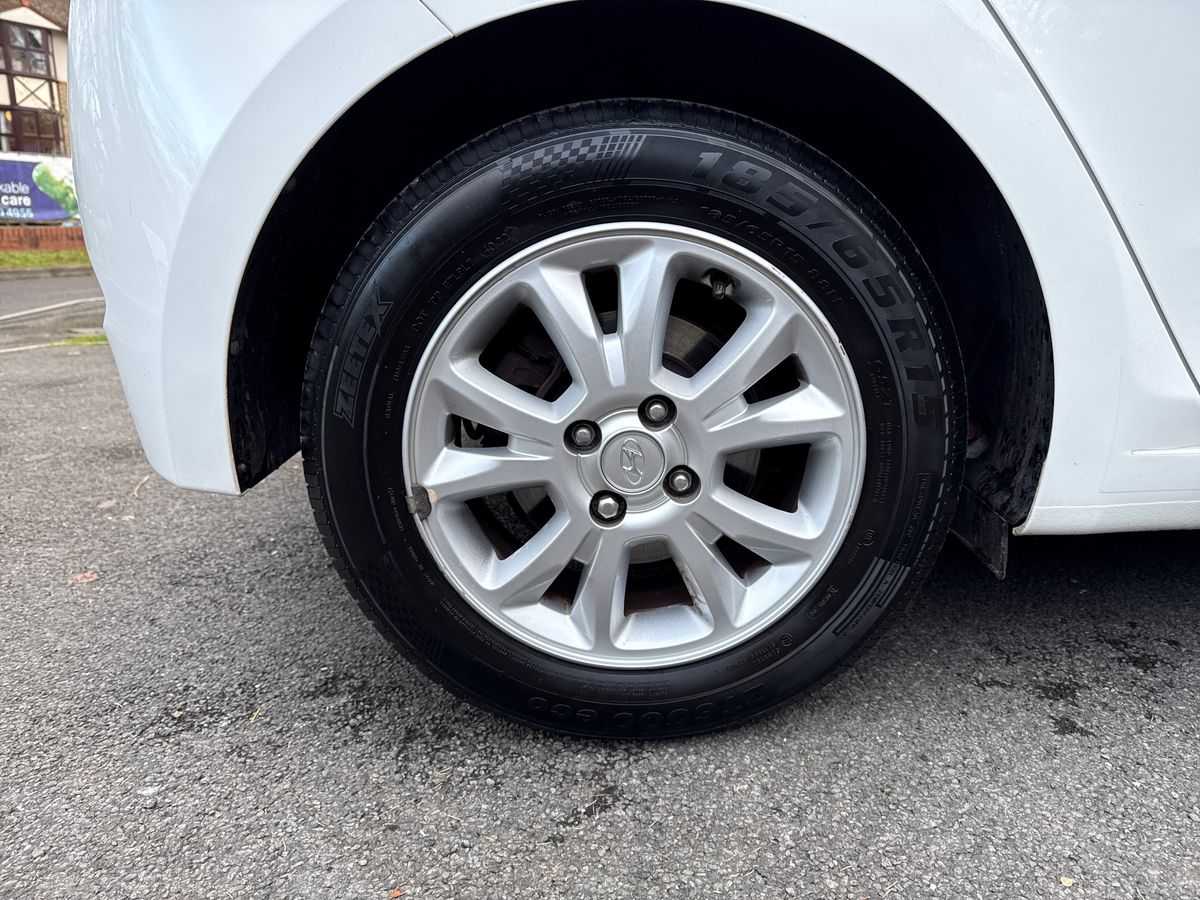 Used Hyundai i20 2017 for sale - 78172610: Photo 9