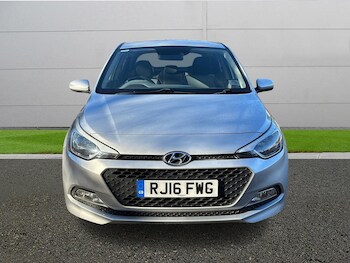 Used Hyundai i20 2016 for sale - 76714726: Photo