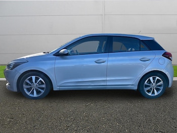 Used Hyundai i20 2016 for sale - 76714726: Photo