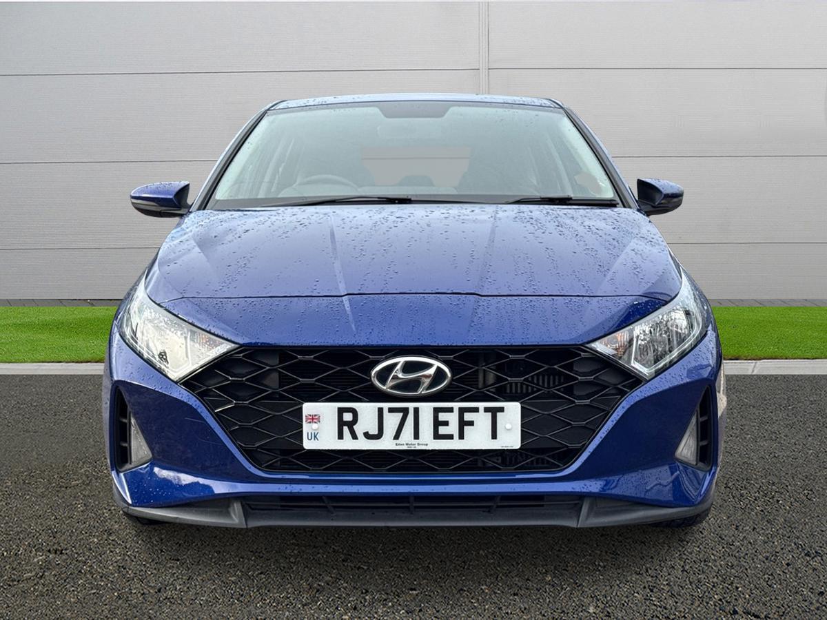 Used Hyundai i20 2021 for sale - 77702786: Photo 2