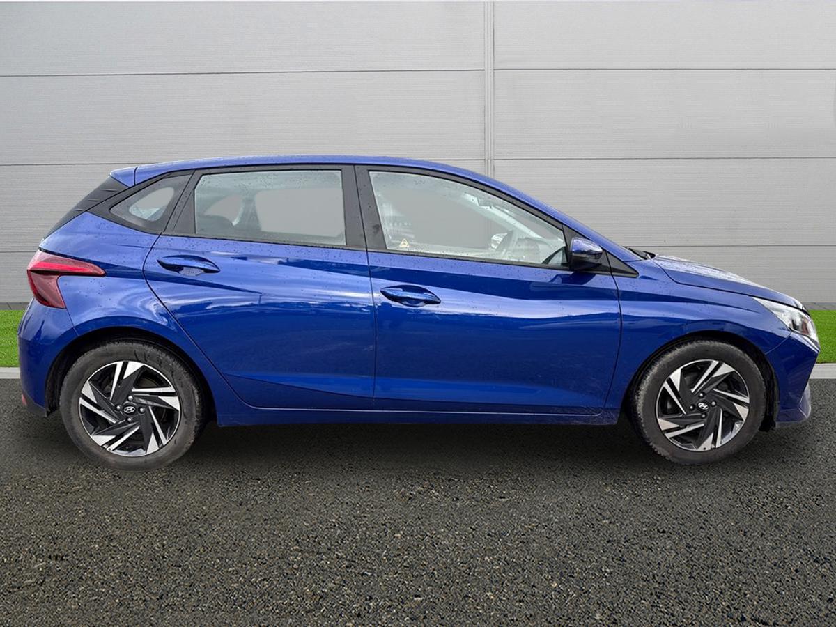 Used Hyundai i20 2021 for sale - 77702786: Photo 8