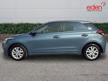 Used Hyundai i20 2017 for sale - 79670335: Photo