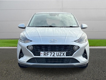 Used Hyundai i10 2023 for sale - 77401388: Photo