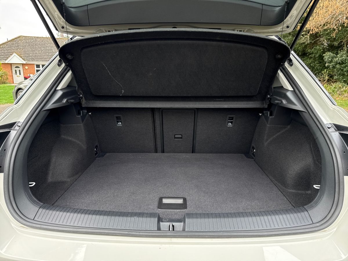 Used Volkswagen T-Roc 2023 for sale - 77786105: Photo 12