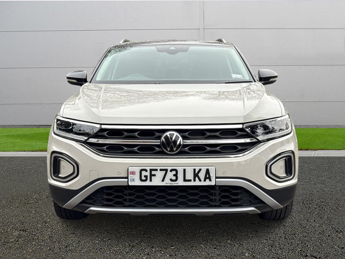 Used Volkswagen T-Roc 2023 for sale - 77786105: Photo 2