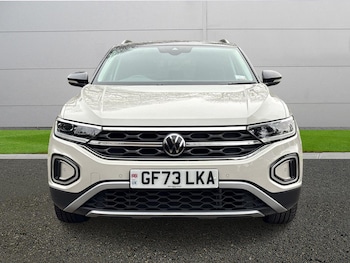 Used Volkswagen T-Roc 2023 for sale - 77786105: Photo