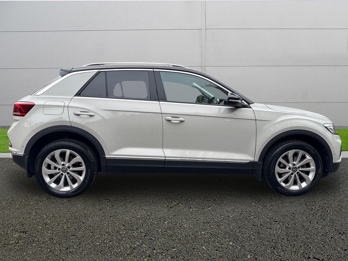 Used Volkswagen T-Roc 2023 for sale - 77786105: Photo 8