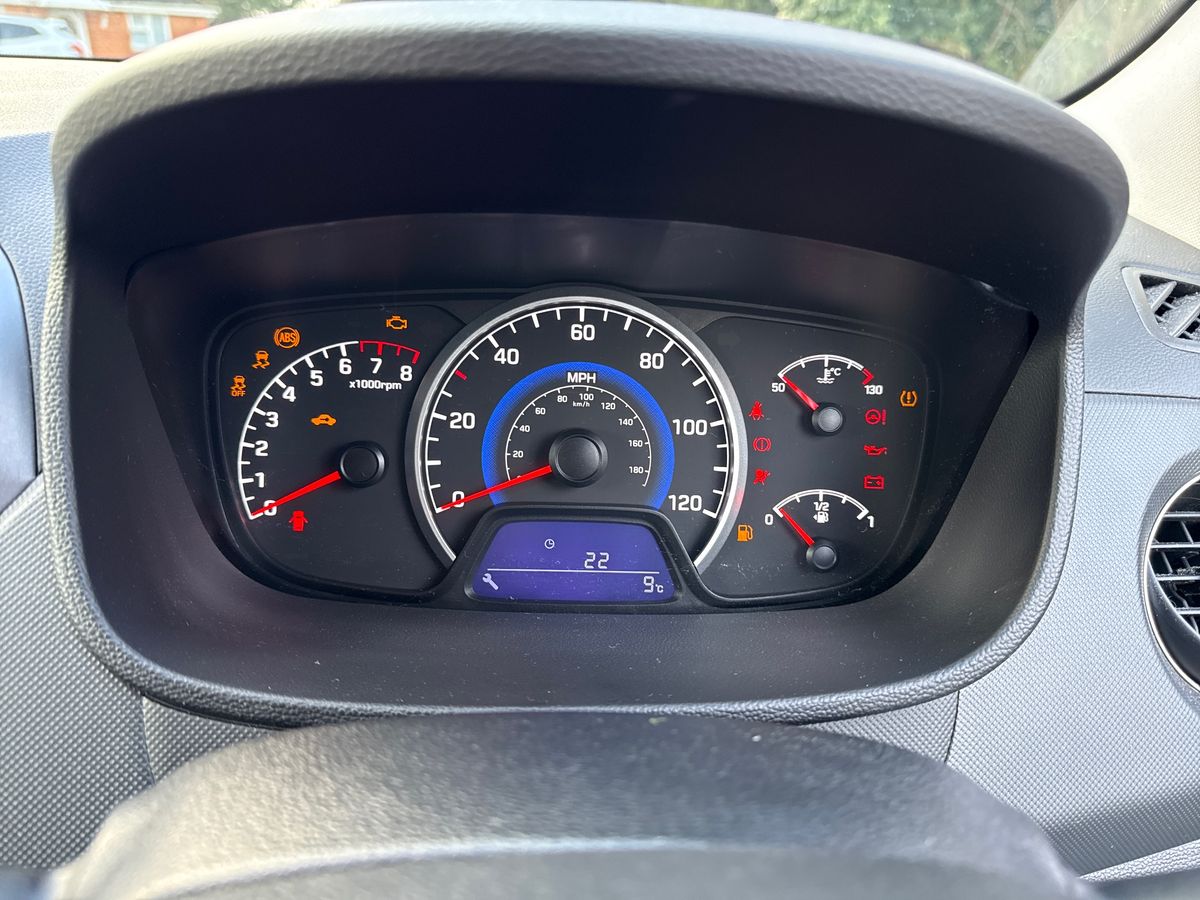 Used Hyundai i10 2020 for sale - 77346862: Photo 14