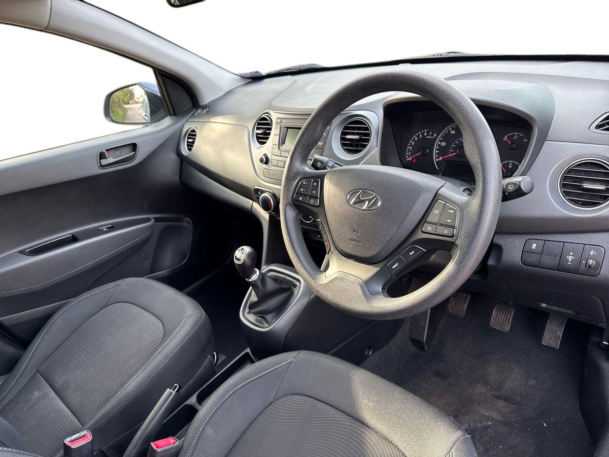 Used Hyundai i10 2017 for sale - 77965077: Photo 15