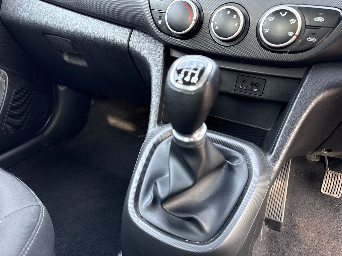 Used Hyundai i10 2017 for sale - 77965077: Photo 19