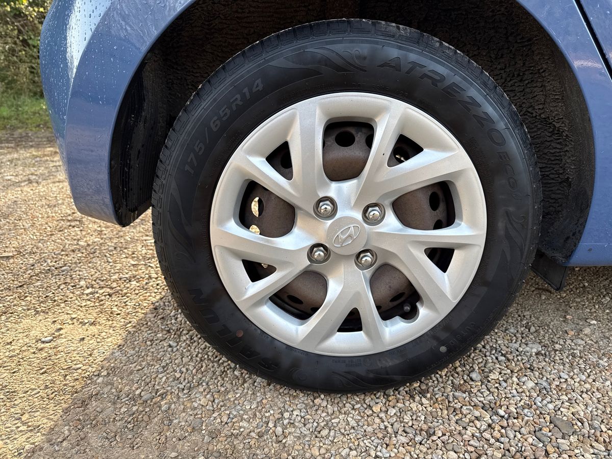 Used Hyundai i10 2017 for sale - 77965077: Photo 9