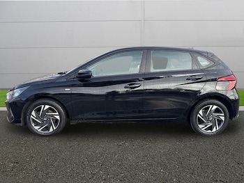 Used Hyundai i20 2021 for sale - 77401375: Photo