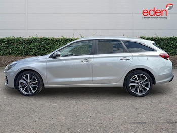 Used Hyundai i30 2023 for sale - 79349730: Photo