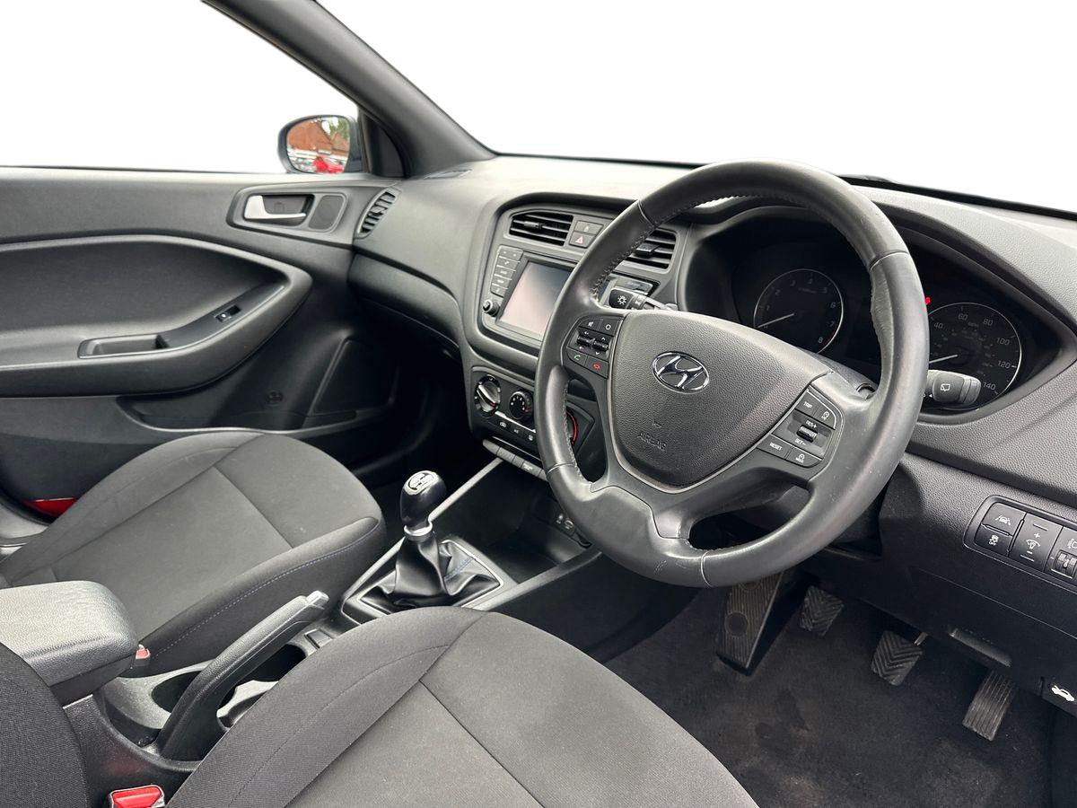 Used Hyundai i20 2018 for sale - 77031390: Photo 15