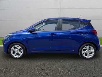 Used Hyundai i10 2023 for sale - 79094872: Photo