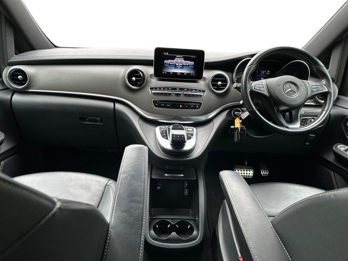 Used Mercedes-Benz V-Class 2018 for sale - 76716949: Photo 13