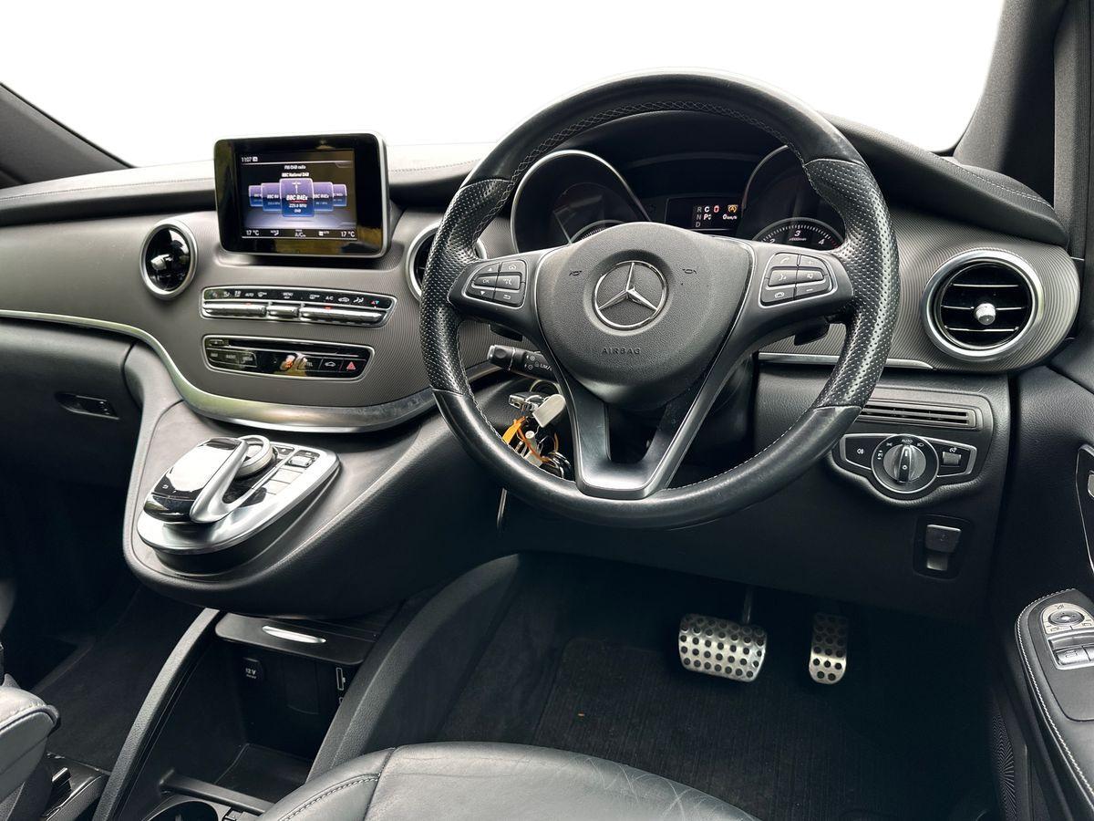 Used Mercedes-Benz V-Class 2018 for sale - 76716949: Photo 15