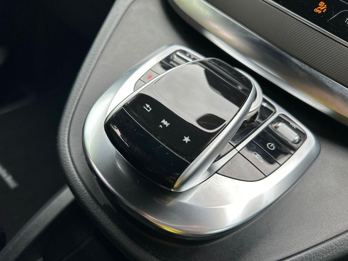 Used Mercedes-Benz V-Class 2018 for sale - 76716949: Photo 19