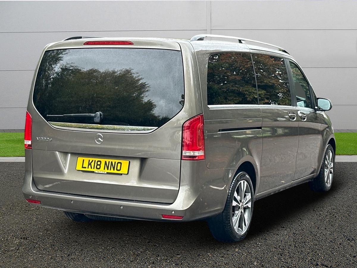 Used Mercedes-Benz V-Class 2018 for sale - 76716949: Photo 7