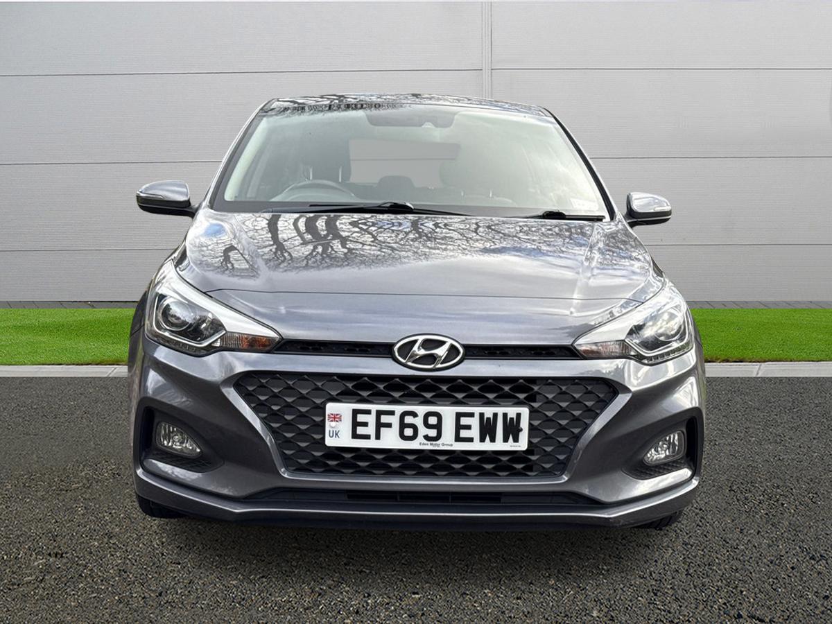 Used Hyundai i20 2019 for sale - 77638193: Photo 2