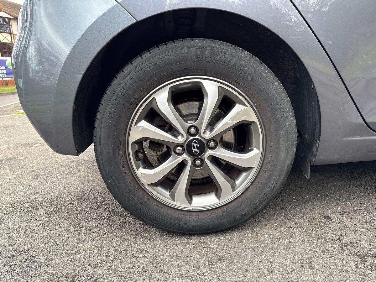 Used Hyundai i20 2019 for sale - 77638193: Photo 9