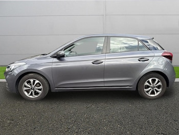 Used Hyundai i20 2019 for sale - 77576352: Photo