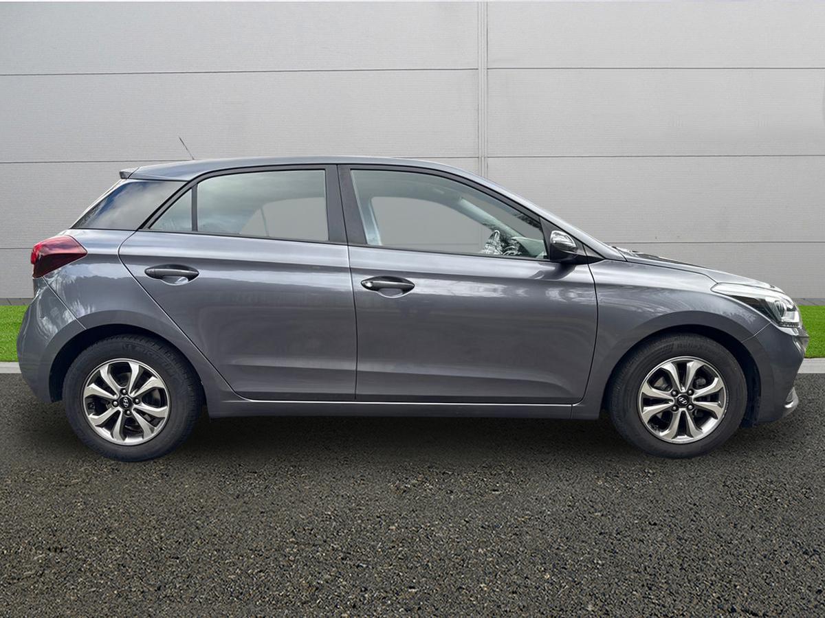 Used Hyundai i20 2019 for sale - 77576352: Photo 8