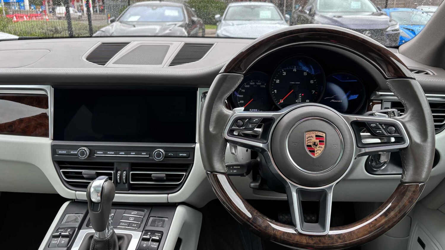 Used Porsche Macan 2020 for sale - 78024417: Photo 15