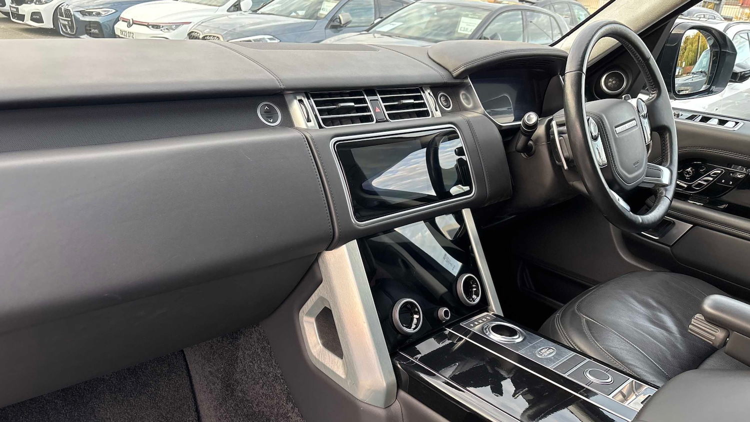 Used Land Rover Range Rover 2019 for sale - 76475785: Photo 2