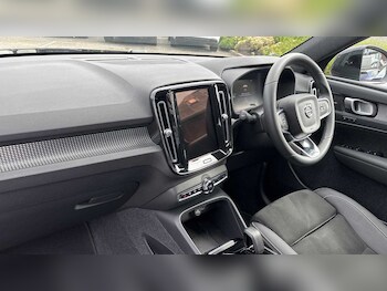 Used Volvo XC40 2023 for sale - 75611473: Photo