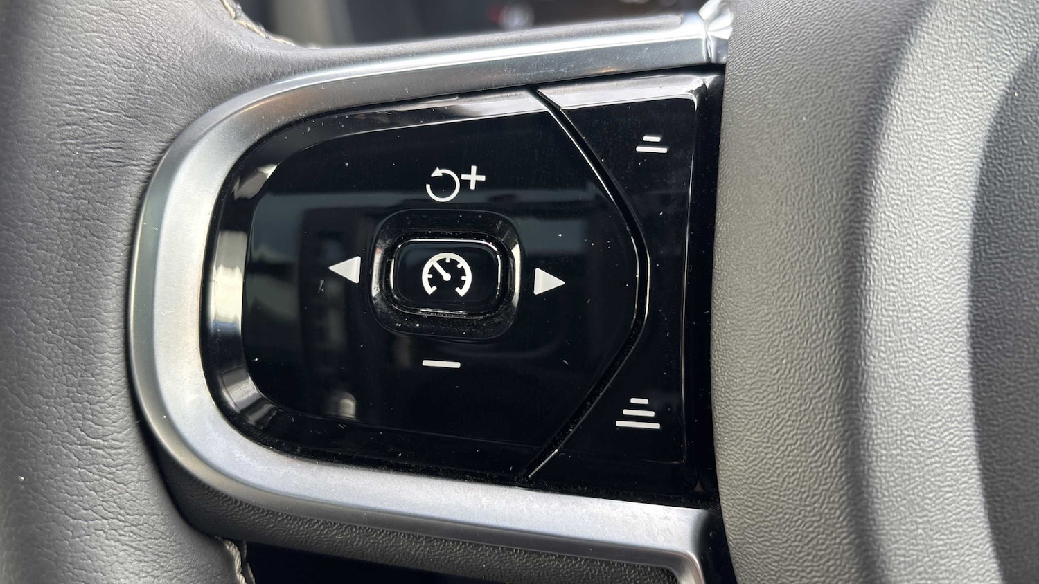 Used Volvo XC60 2021 for sale - 76339714: Photo 24