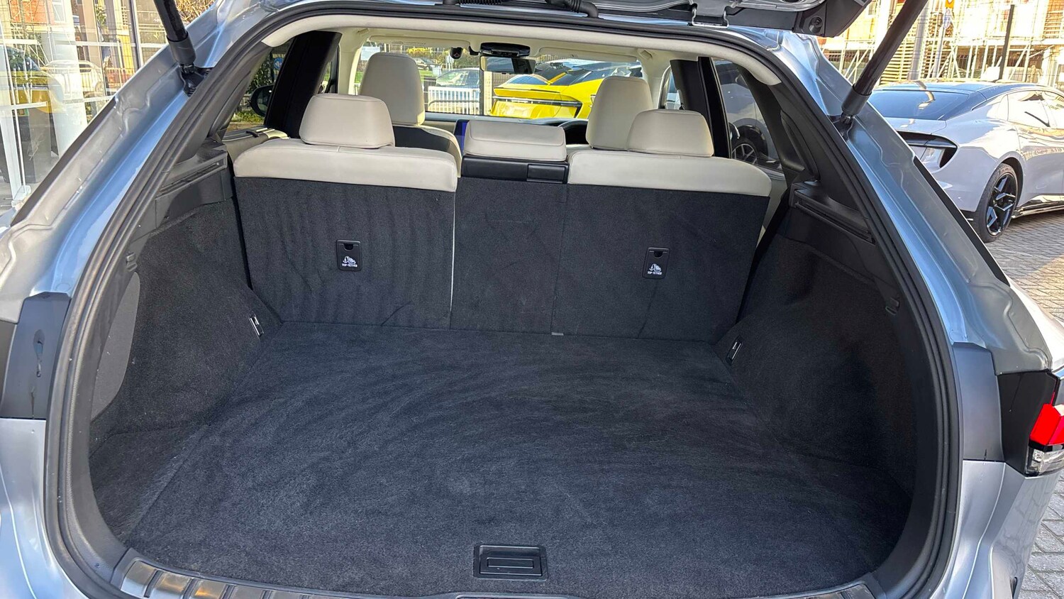 Used Lexus RX 2023 for sale - 77577328: Photo 6