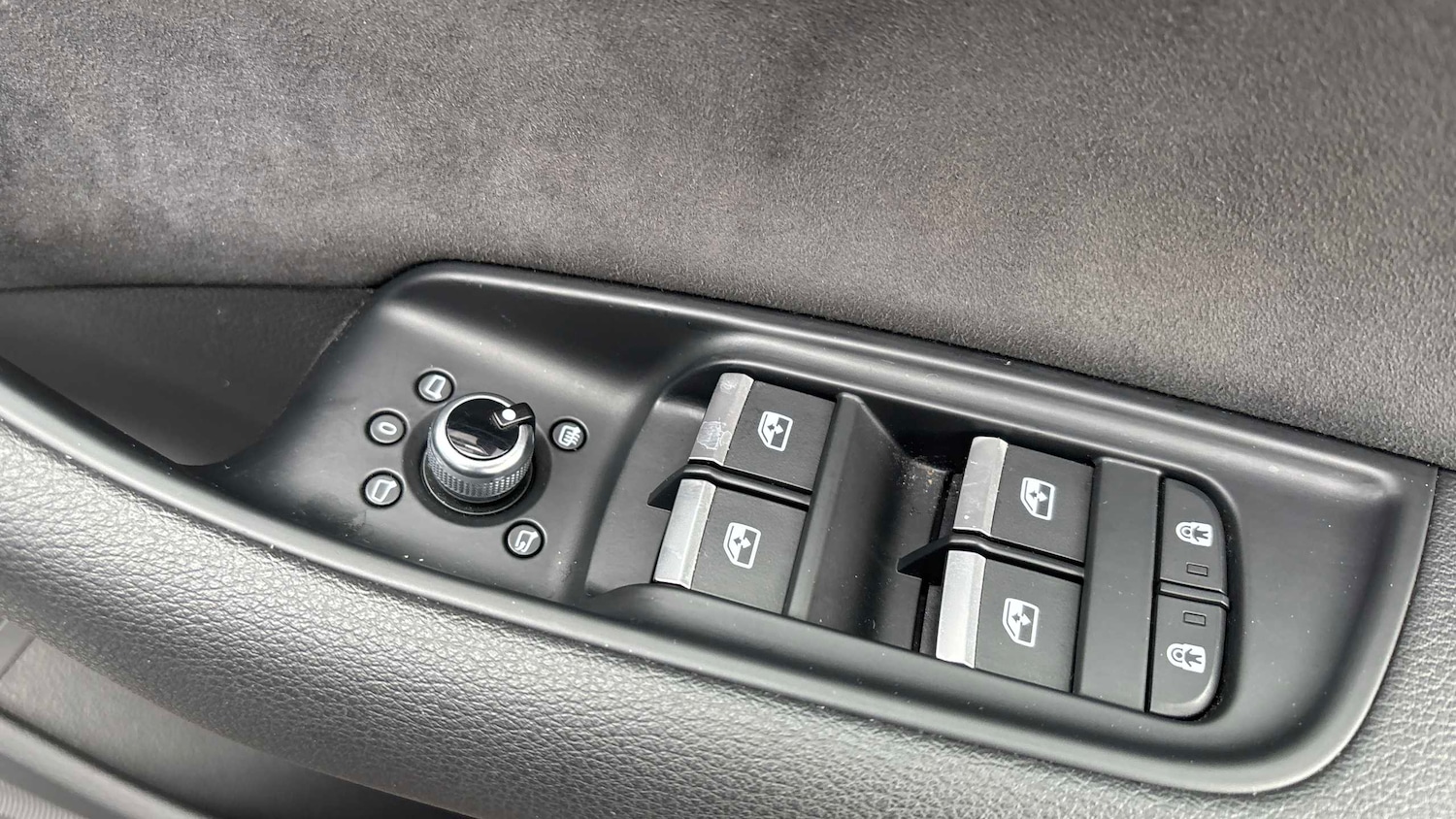 Used Audi Q7 2023 for sale - 77044076: Photo 17