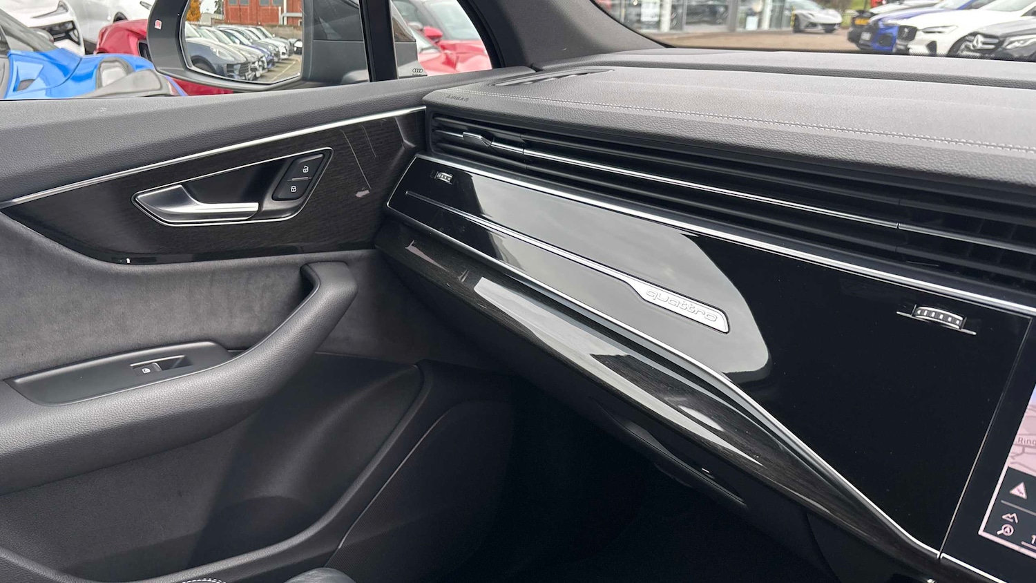 Used Audi Q7 2023 for sale - 77044076: Photo 23