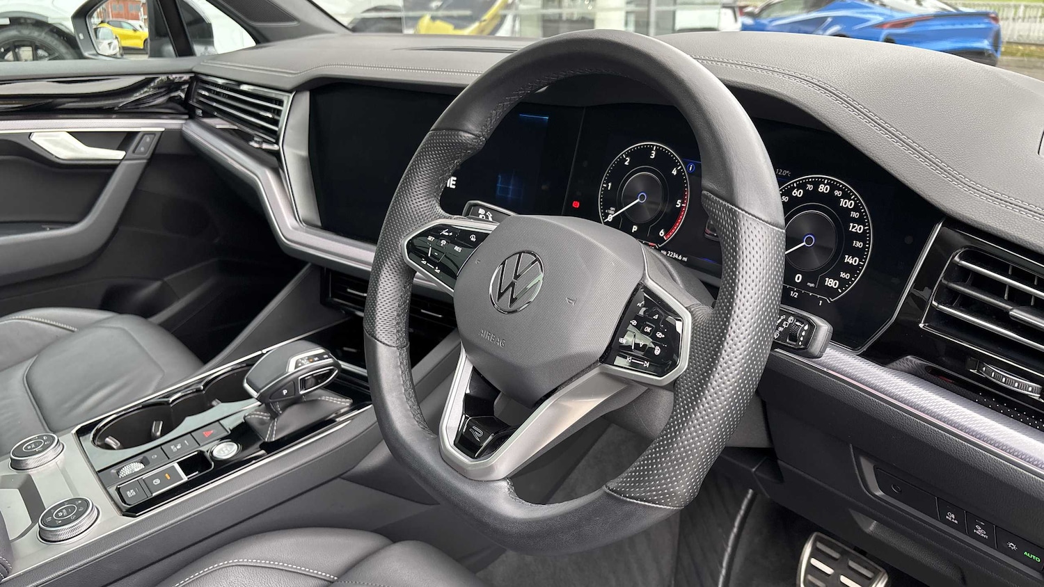 Used Volkswagen Touareg 2023 for sale - 76272224: Photo 6