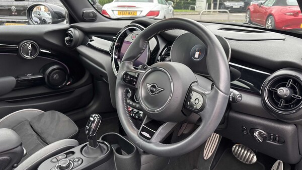 Used MINI Hatch 2022 for sale - 76262525: Photo 6