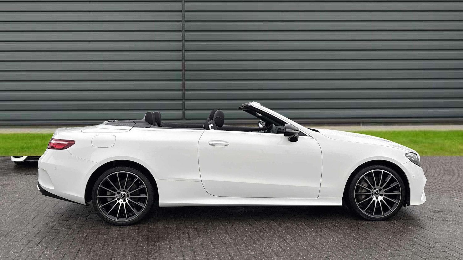 Used Mercedes-Benz E Class 2020 for sale - 77348080: Photo 4