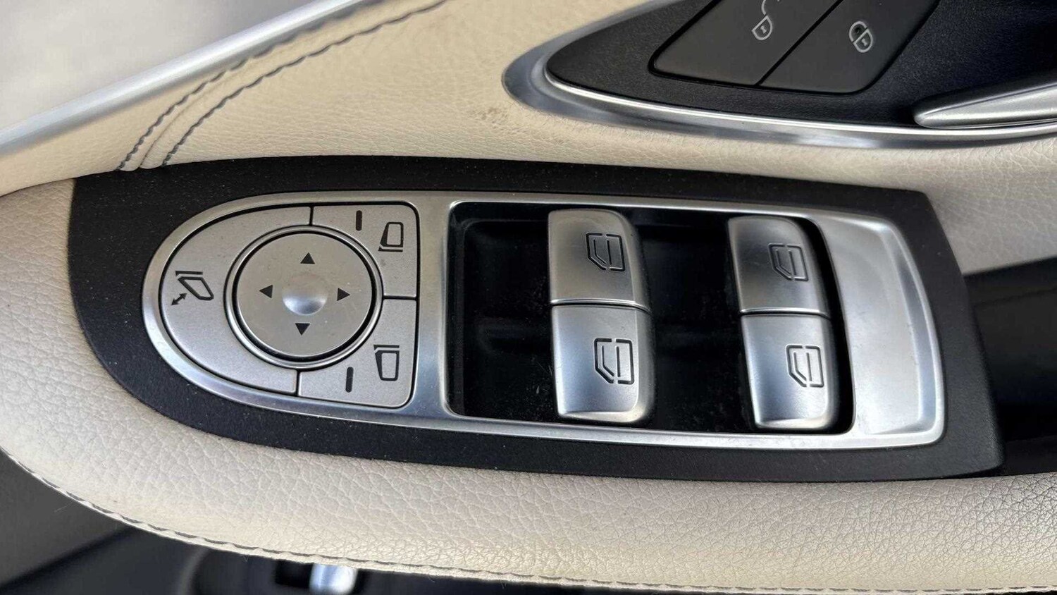 Used Mercedes-Benz C Class 2018 for sale - 76488027: Photo 18