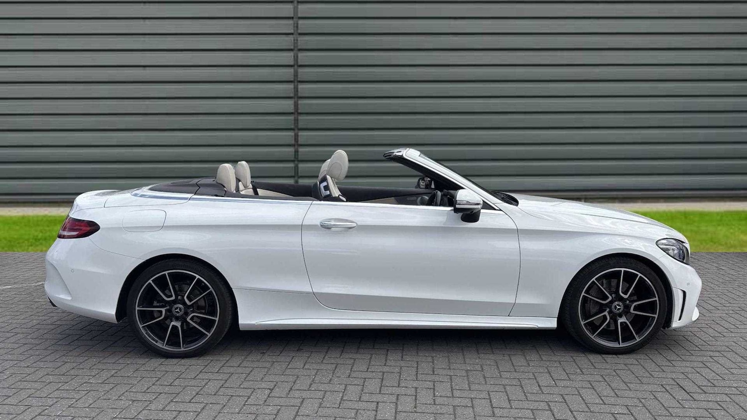 Used Mercedes-Benz C Class 2018 for sale - 76488027: Photo 4