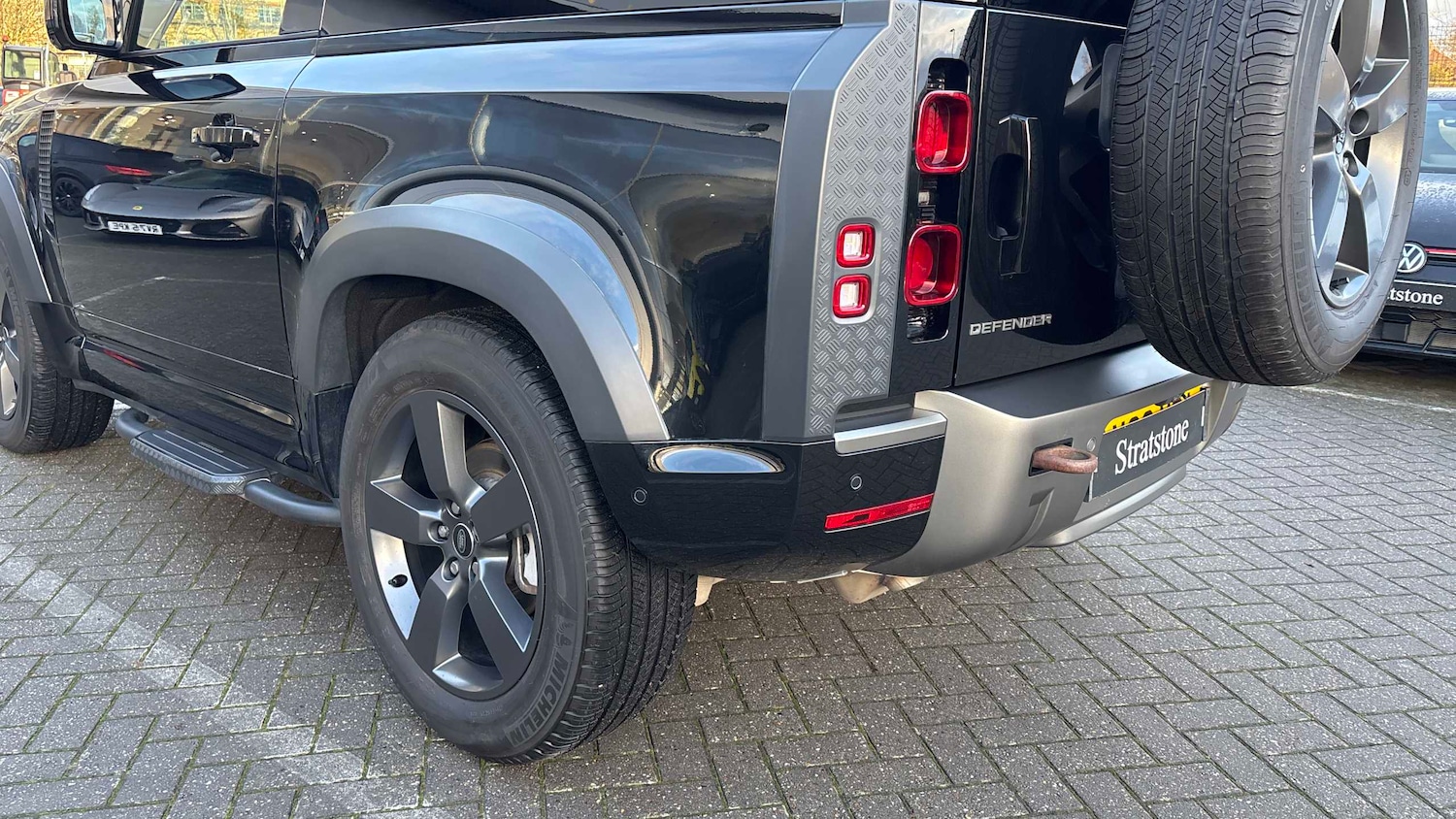 Used Land Rover Defender 2023 for sale - 76692138: Photo 11