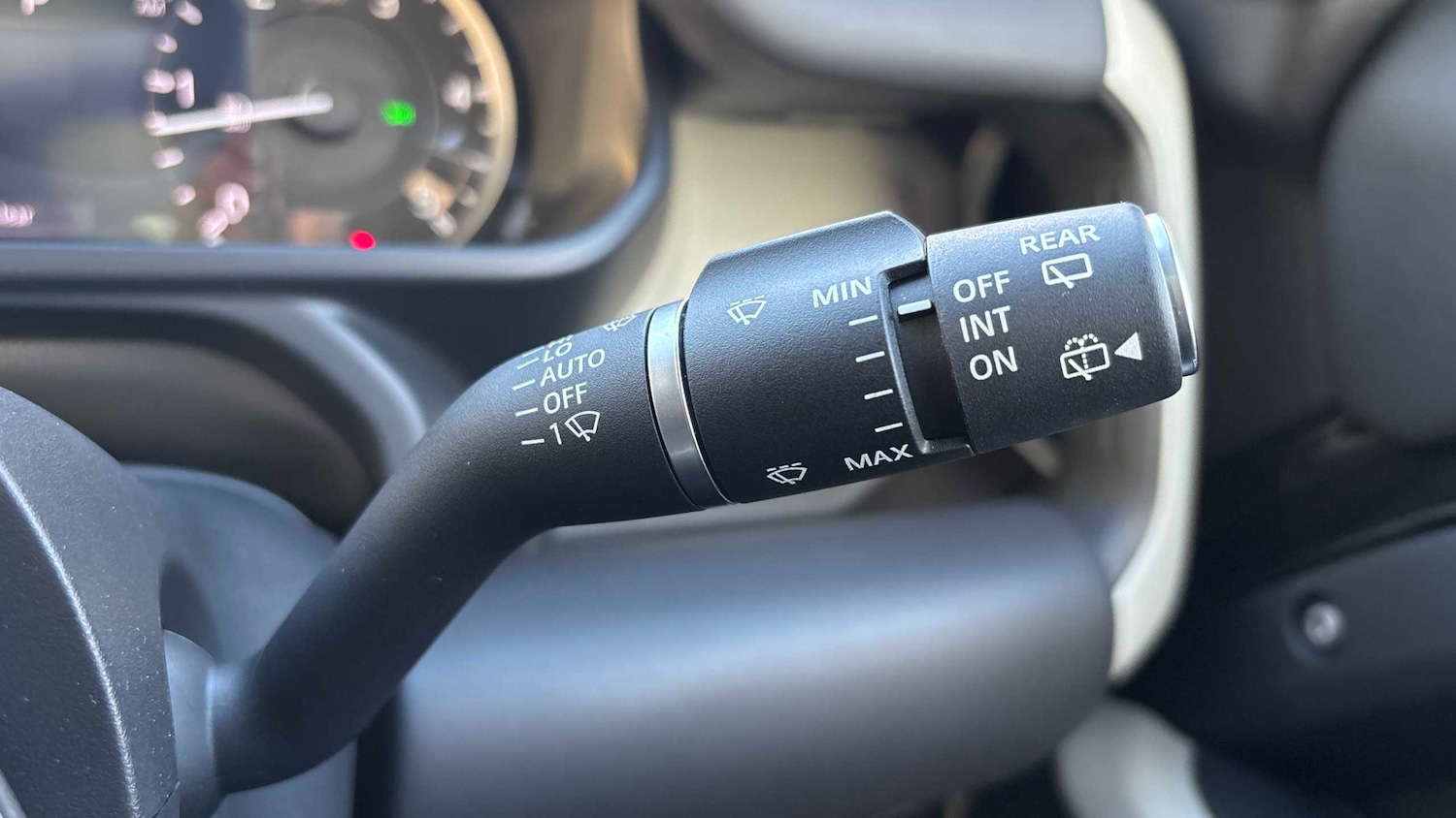 Used Land Rover Defender 2023 for sale - 76692138: Photo 27